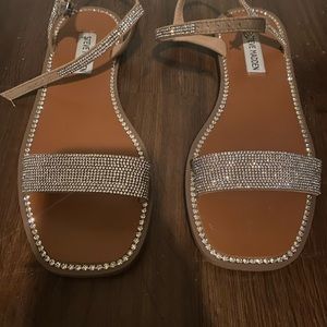Steve Madden Nisha-R women’s sandals
